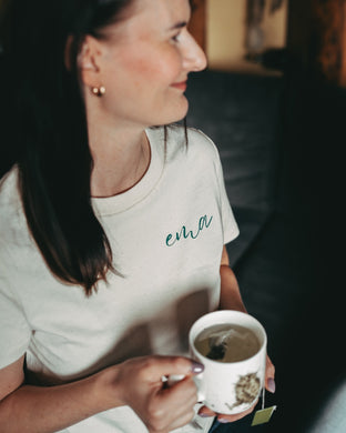 ema särk (väike kursiivis tekst) — UUS 2025